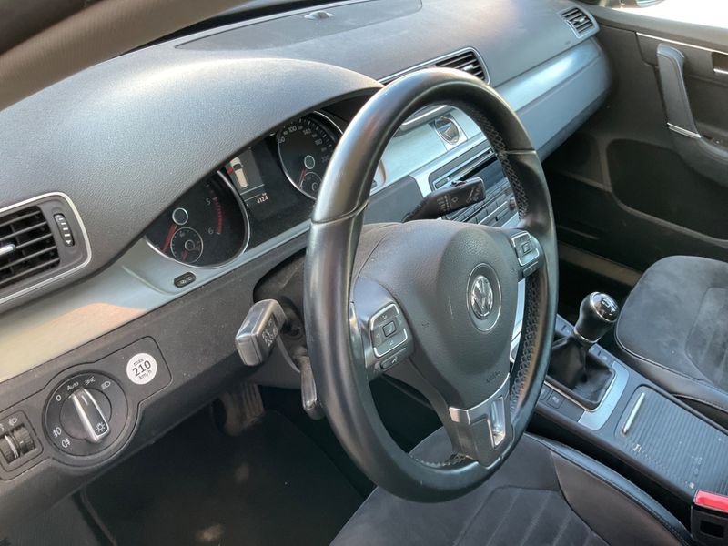 Volkswagen Passat 2.0 TDI Highline BlueMotion Tech 2014 – снимка 40
