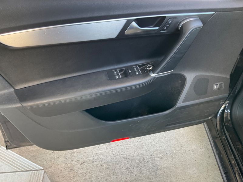 Volkswagen Passat 2.0 TDI Highline BlueMotion Tech 2014 – снимка 36