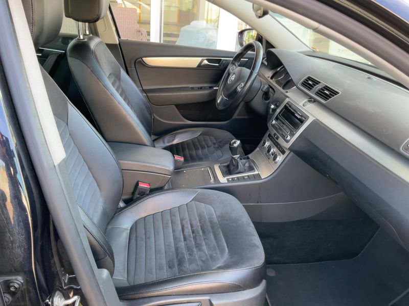 Volkswagen Passat 2.0 TDI Highline BlueMotion Tech 2014 – снимка 11