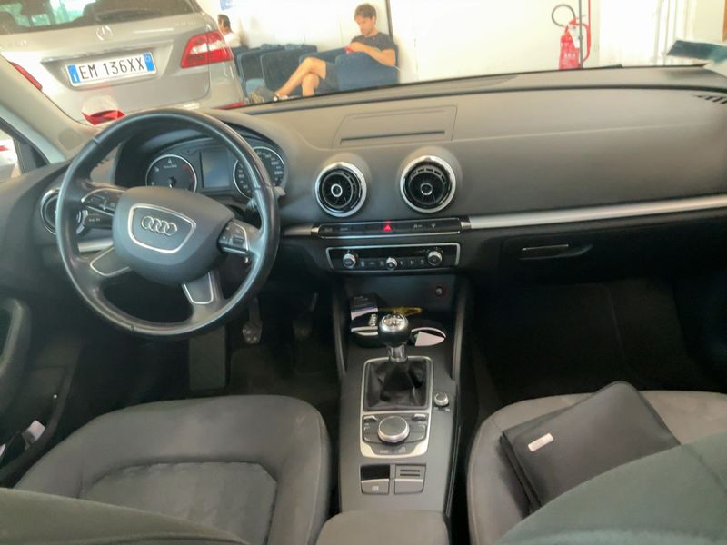 Audi A3 Sportback 1.6 TDI Attraction 2015 – снимка 17