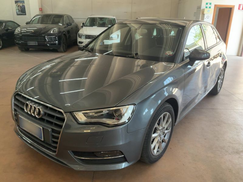 Audi A3 Sportback 1.6 TDI Attraction 2015 – снимка 1