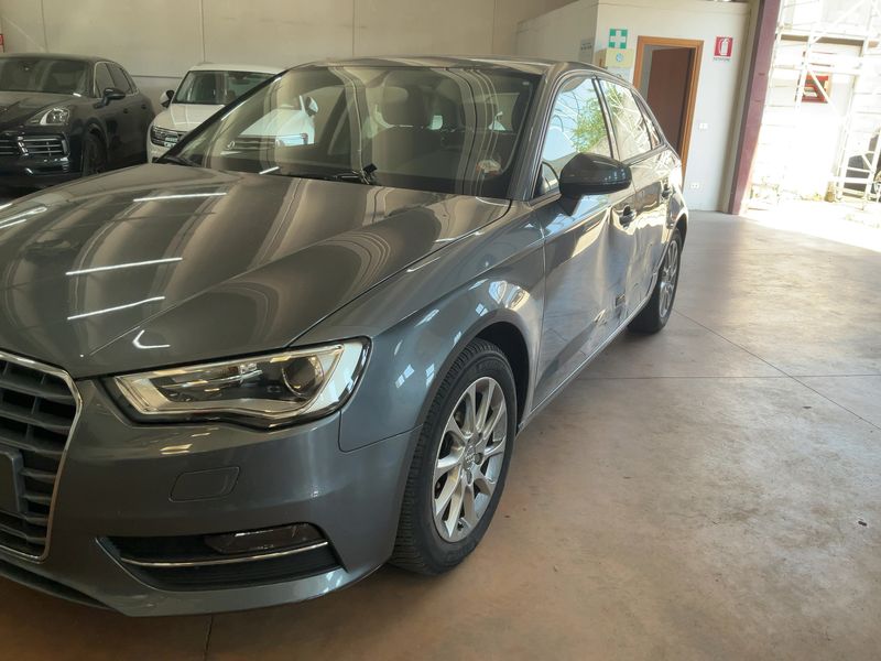 Audi A3 Sportback 1.6 TDI Attraction 2015 – снимка 2