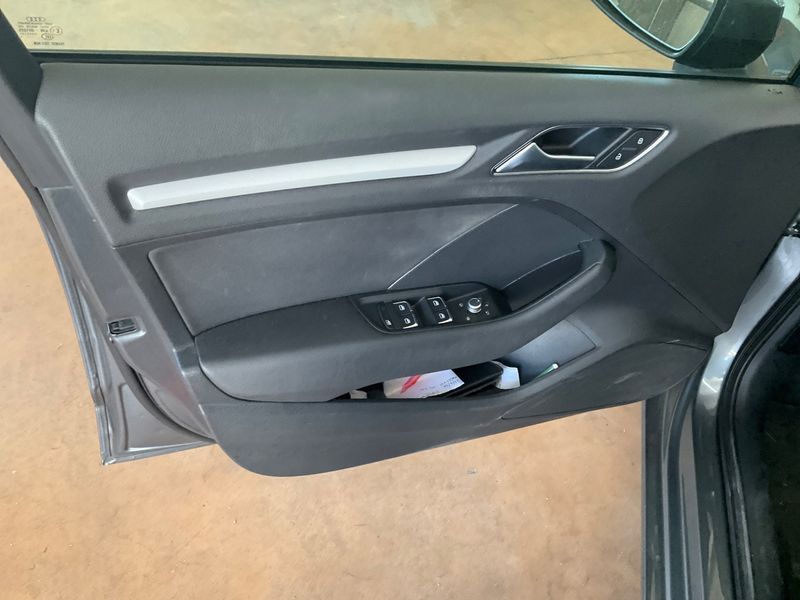 Audi A3 Sportback 1.6 TDI Attraction 2015 – снимка 29