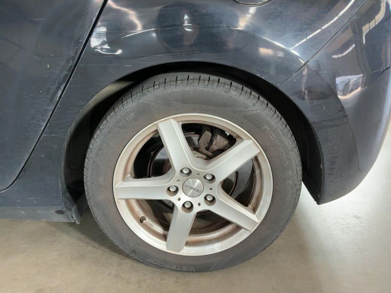 Hyundai i30 1.6 GDI FIFA World Cup Edition 2013 – снимка 5