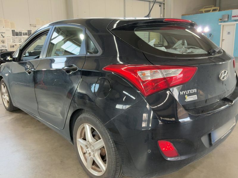 Hyundai i30 1.6 GDI FIFA World Cup Edition 2013 – снимка 6