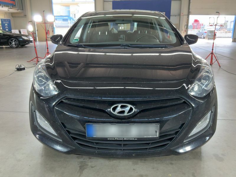Hyundai i30 1.6 GDI FIFA World Cup Edition 2013 – снимка 14