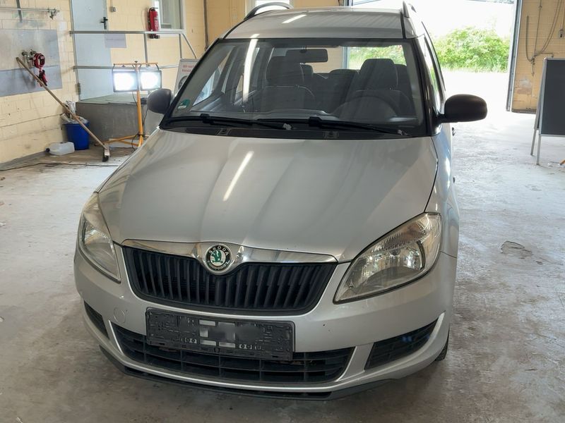 Skoda Roomster 1.2 TSI Plus Edition 2011 – снимка 1