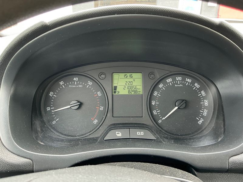Skoda Roomster 1.2 TSI Plus Edition 2011 – снимка 18