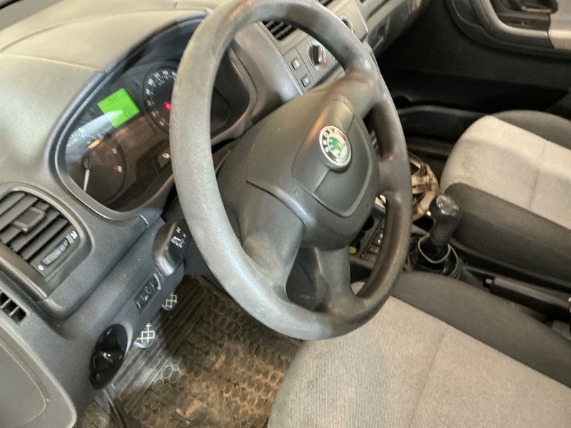 Skoda Roomster 1.2 TSI Plus Edition 2011 – снимка 32