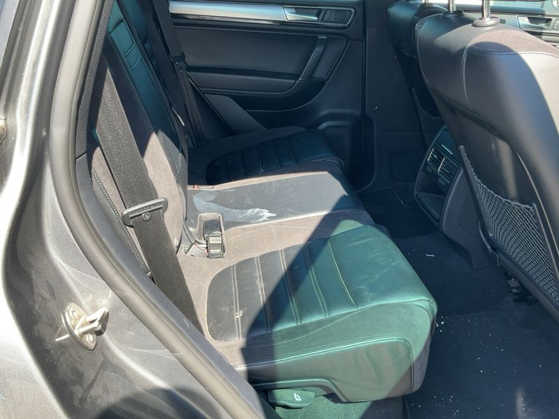 Volkswagen Touareg 3.0 V6 TDI Sport BlueMotion Tech 2018 – снимка 19