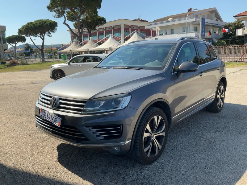 Volkswagen Touareg 3.0 V6 TDI Sport BlueMotion Tech 2018 – снимка 1