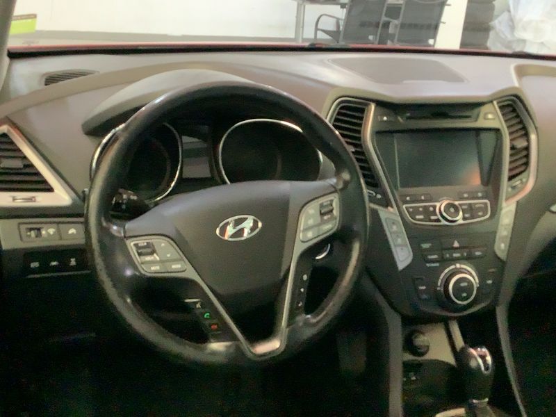 Hyundai Grand Santa Fe 2.2 CRDi Tecno 4WD 2015 – снимка 18