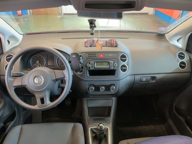 Volkswagen Golf VI Plus 1.2 TSI Trendline 2011 – снимка 17