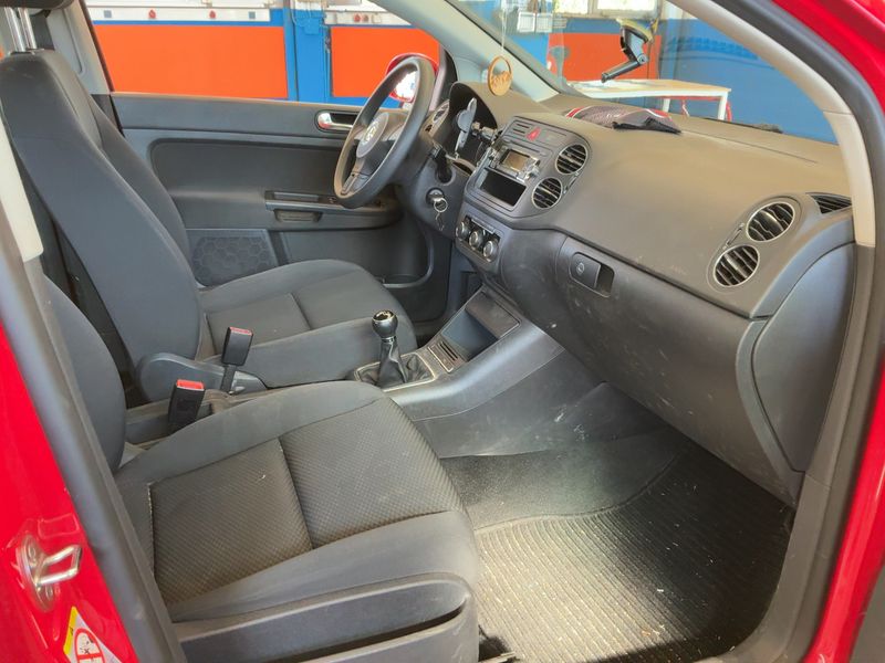 Volkswagen Golf VI Plus 1.2 TSI Trendline 2011 – снимка 16