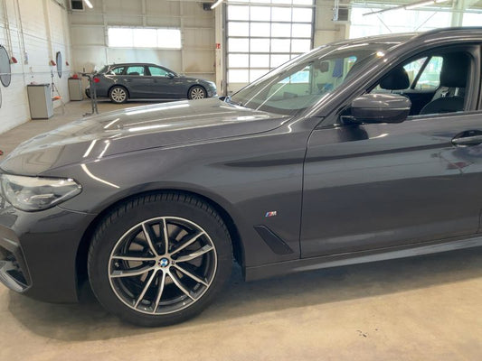 BMW 5er 520i Mild-Hybrid M Sport 2023 – снимка 2