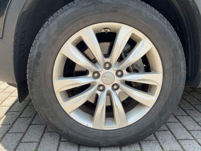 Kia Sorento 2.2 CRDi Spirit 4WD 2012 – снимка 3