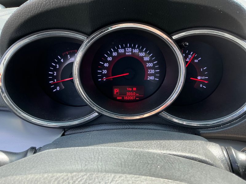 Kia Sorento 2.2 CRDi Spirit 4WD 2012 – снимка 19