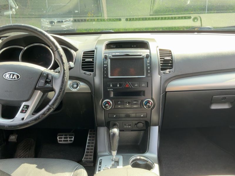Kia Sorento 2.2 CRDi Spirit 4WD 2012 – снимка 18