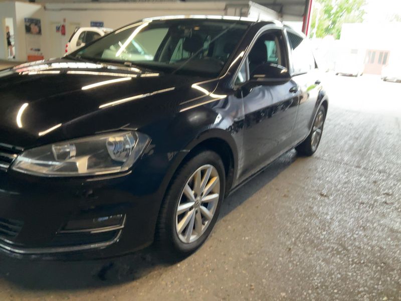 Volkswagen Golf VII 1.2 TSI Lounge BlueMotion Tech 2016 – снимка 2