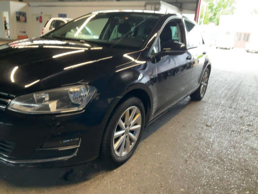 Volkswagen Golf VII 1.2 TSI Lounge BlueMotion Tech 2016 – снимка 2