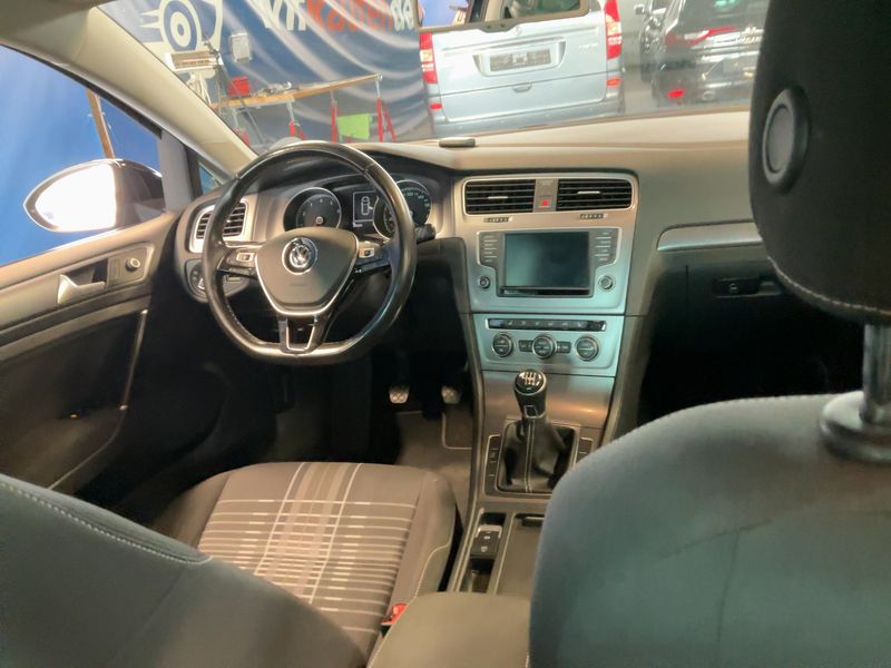 Volkswagen Golf VII 1.2 TSI Lounge BlueMotion Tech 2016 – снимка 17