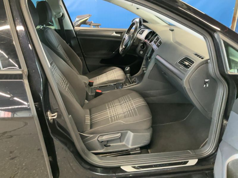 Volkswagen Golf VII 1.2 TSI Lounge BlueMotion Tech 2016 – снимка 16