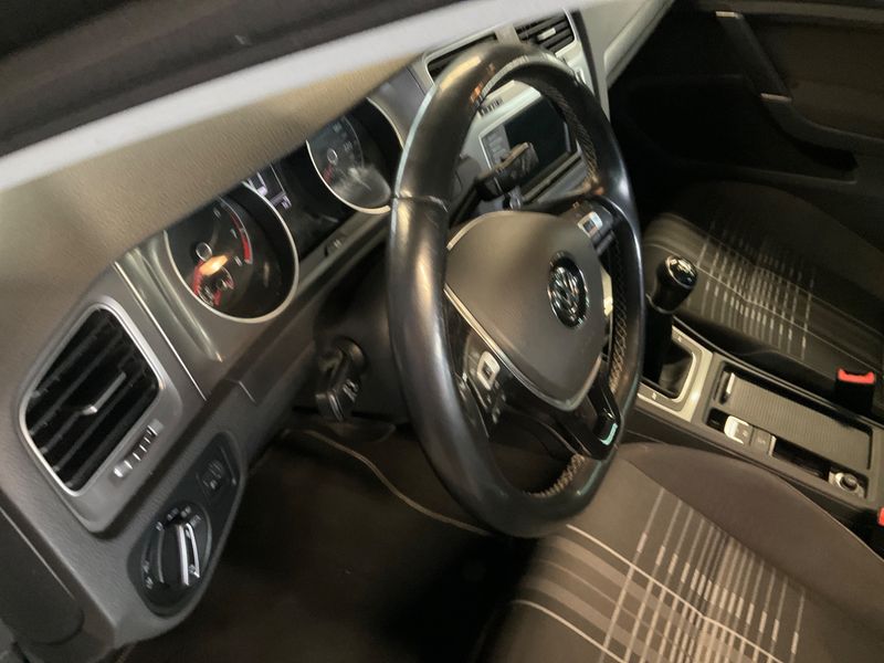 Volkswagen Golf VII 1.2 TSI Lounge BlueMotion Tech 2016 – снимка 26
