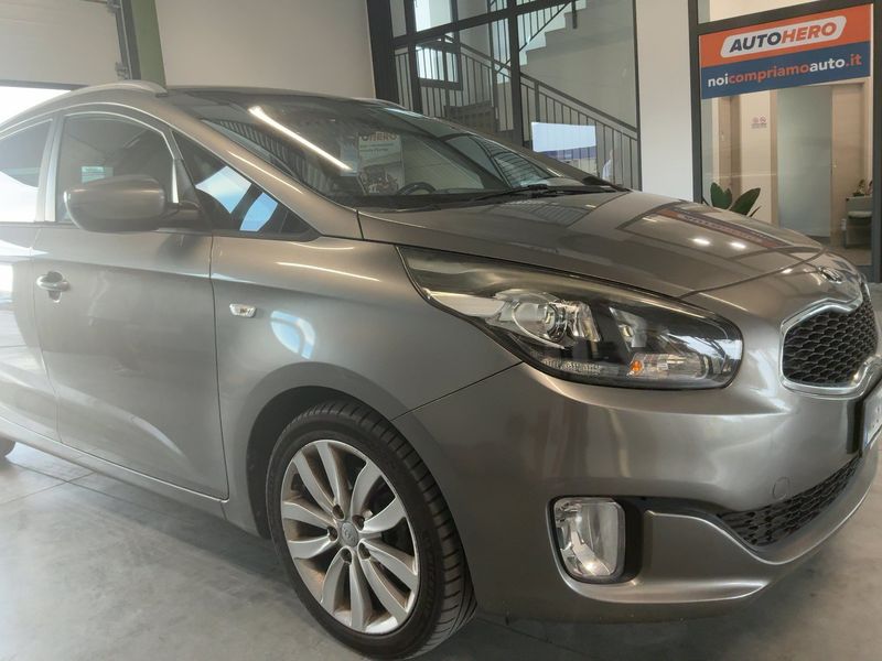 Kia Carens 1.7 CRDi Class 2016 – снимка 12