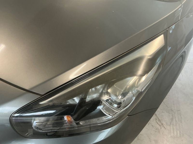 Kia Carens 1.7 CRDi Class 2016 – снимка 28