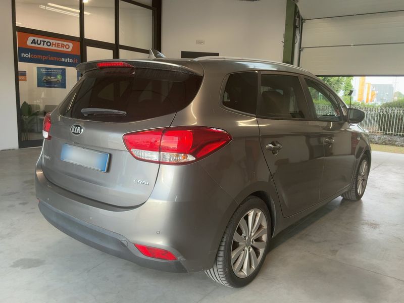 Kia Carens 1.7 CRDi Class 2016 – снимка 8