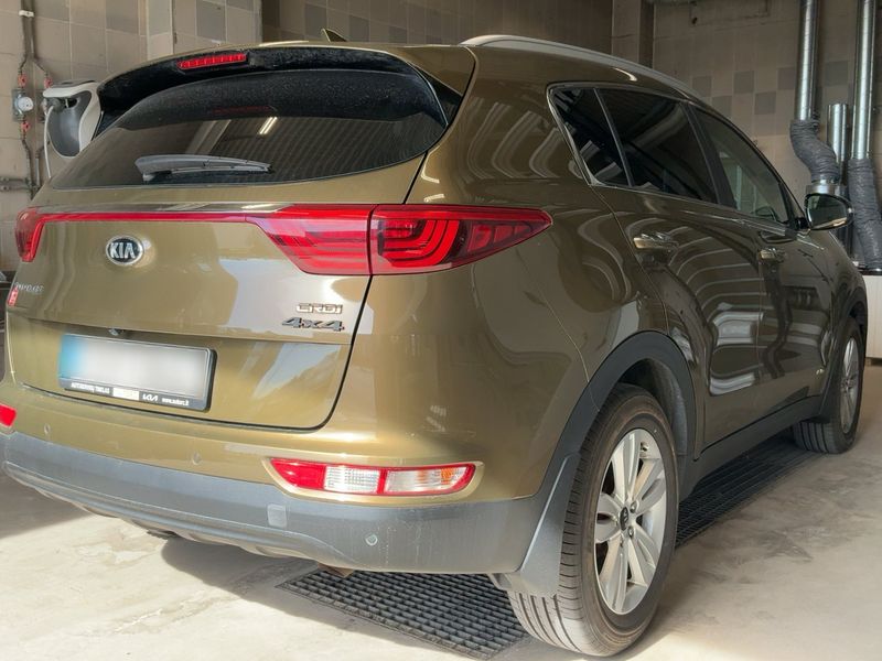 Kia Sportage 2.0 CRDi Vision 4WD 2017 – снимка 8