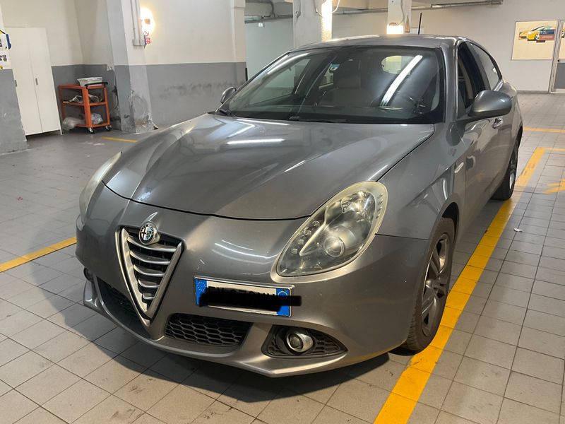 Alfa Romeo Giulietta 1.6 JTDM Distinctive 2014 – снимка 1