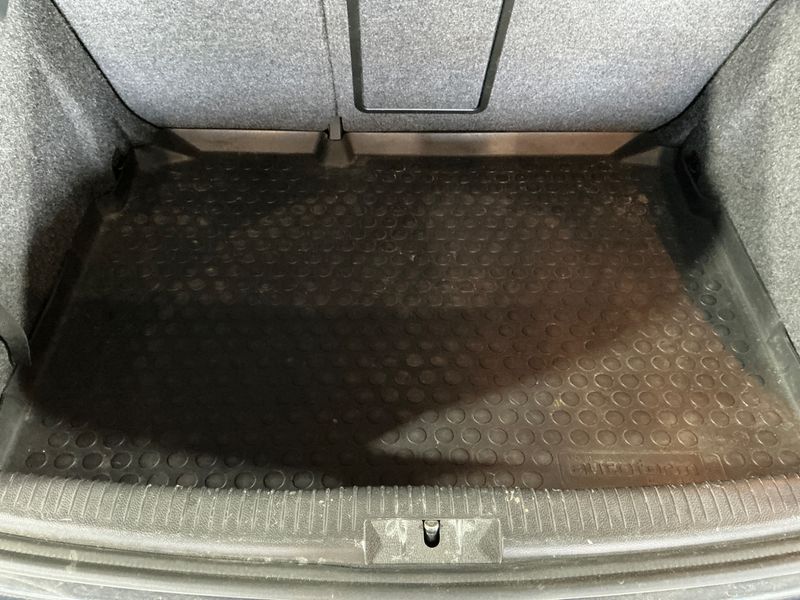 Volkswagen Golf VI 1.6 TDI Rabbit BlueMotion Tech 2012 – снимка 45