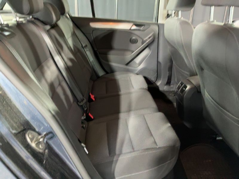 Volkswagen Golf VI 1.6 TDI Rabbit BlueMotion Tech 2012 – снимка 19