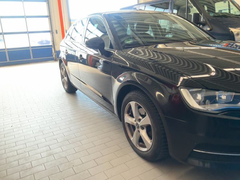 Audi A3 Sportback 1.6 TDI Attraction 2013 – снимка 12