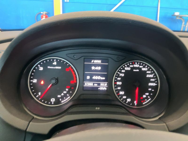 Audi A3 Sportback 1.6 TDI Attraction 2013 – снимка 19