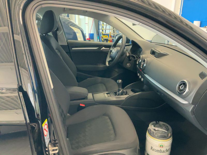 Audi A3 Sportback 1.6 TDI Attraction 2013 – снимка 17