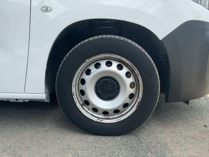 Peugeot Partner 1.5 Blue-HDi Asphalt L1 2019 – снимка 11