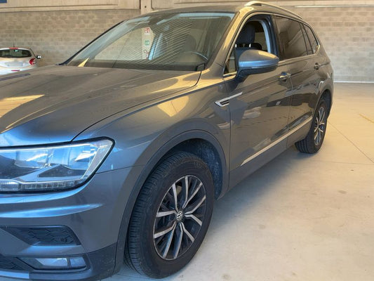 Volkswagen Tiguan Allspace 2.0 TDI Business BlueMotion Tech 2019 – снимка 2