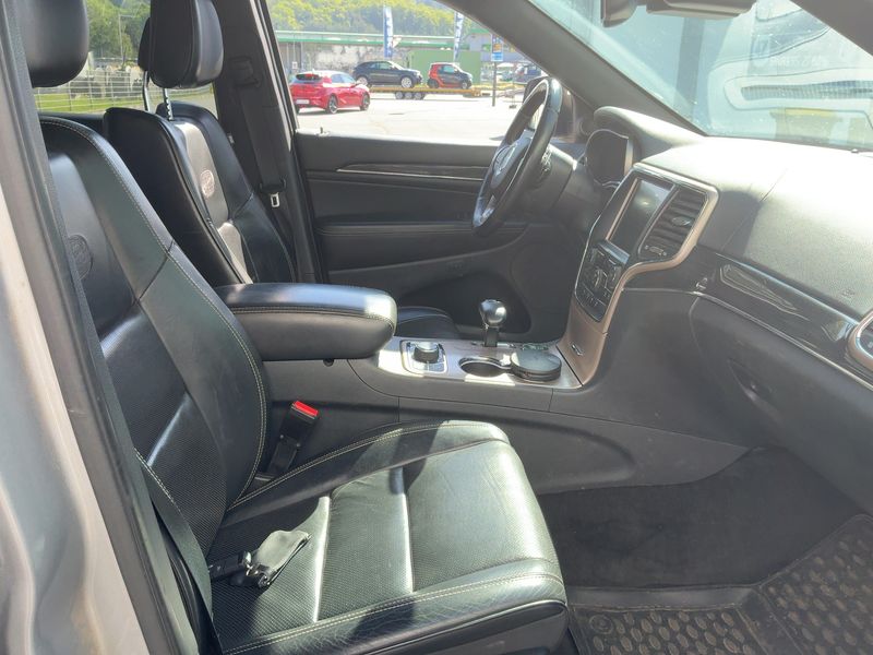 Jeep Grand Cherokee 3.0 CRD Overland 2015 – снимка 17