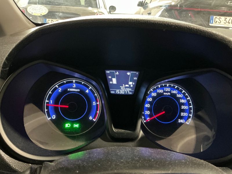 Hyundai ix20 1.4 CRDi Classic 2013 – снимка 4