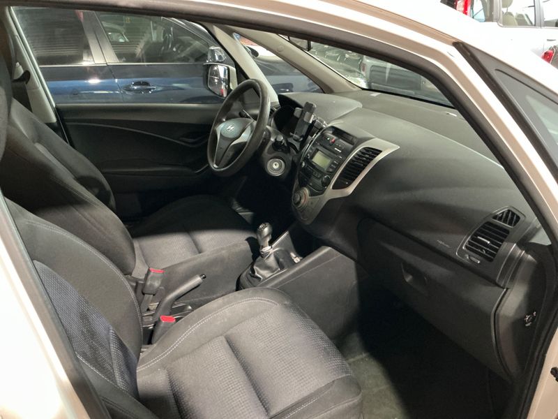 Hyundai ix20 1.4 CRDi Classic 2013 – снимка 3