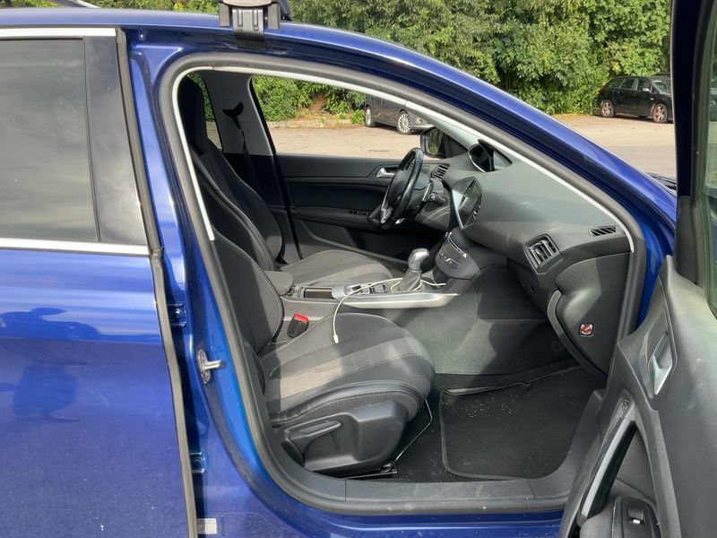 Peugeot 308 1.6 Blue-HDi Allure 2018 – снимка 16