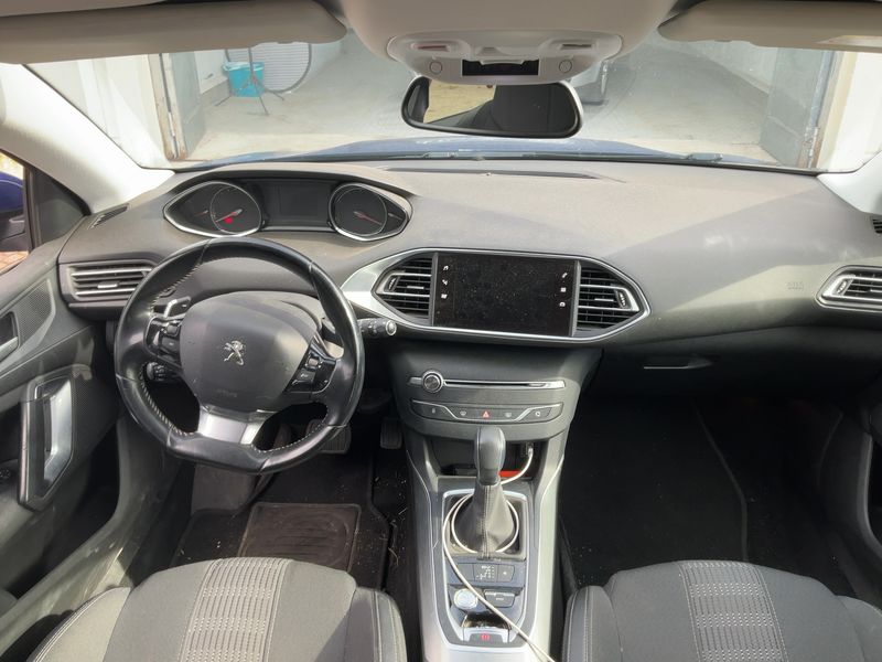 Peugeot 308 1.6 Blue-HDi Allure 2018 – снимка 17