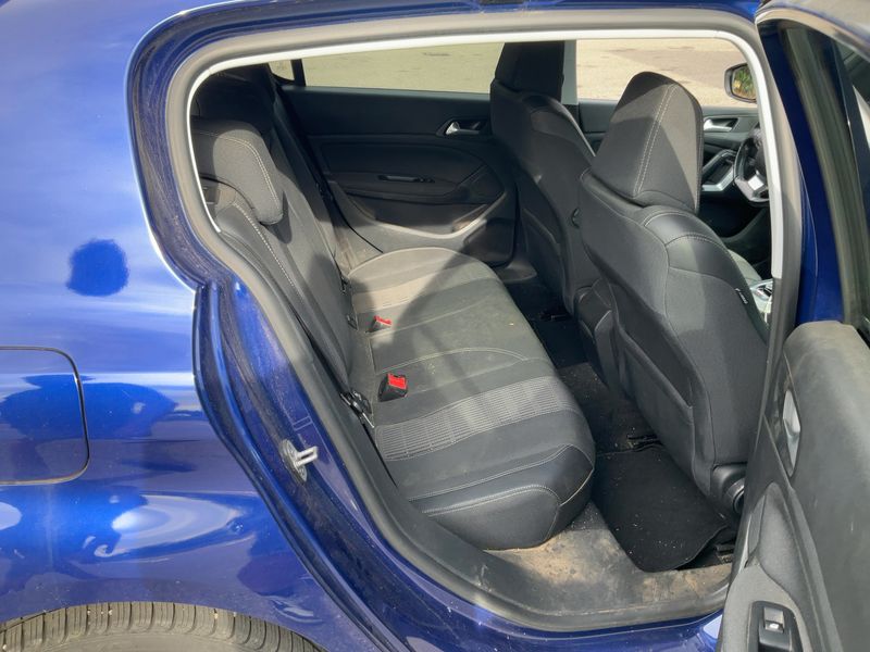 Peugeot 308 1.6 Blue-HDi Allure 2018 – снимка 19