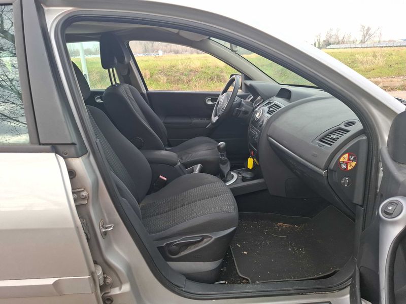 Renault Megane 1.5 dCi Confort Dynamique 2008 – снимка 10