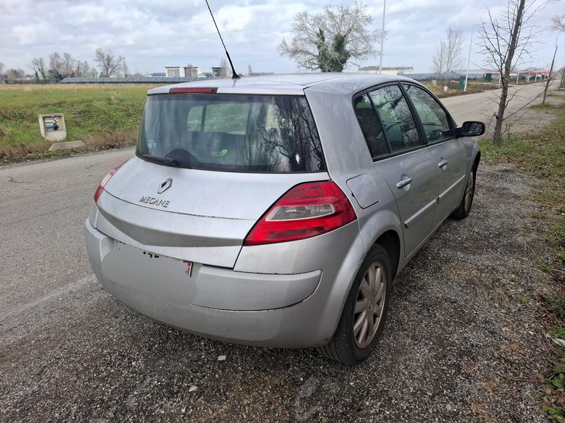 Renault Megane 1.5 dCi Confort Dynamique 2008 – снимка 5