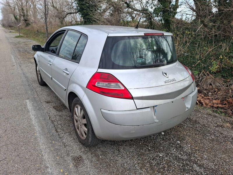 Renault Megane 1.5 dCi Confort Dynamique 2008 – снимка 3