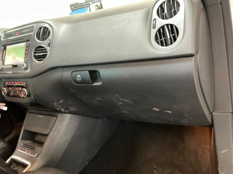 Volkswagen Tiguan 2.0 TDI Sport & Style 4Motion 2012 – снимка на щета 42