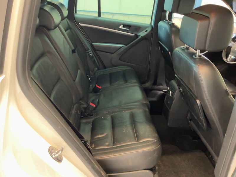Volkswagen Tiguan 2.0 TDI Sport & Style 4Motion 2012 – снимка 20
